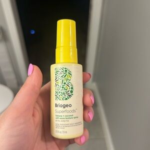 Briogeo Superfoods Soft Wave Texture Spray